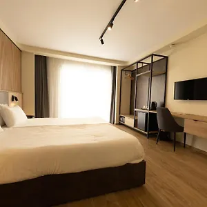 east-suites.qawrahotelsmalta.org/